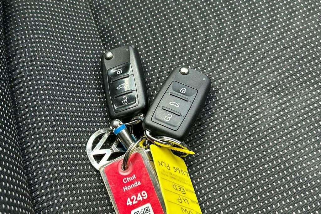 Volkswagen Up 1.0 High Up Panoramic Hatchback Man Black #30