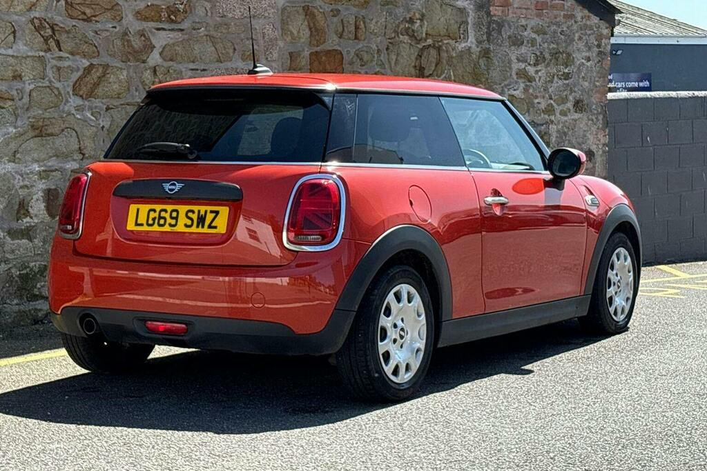 Mini Hatch 1.5 One Classic Hatchback LG69SWZ Orange #3