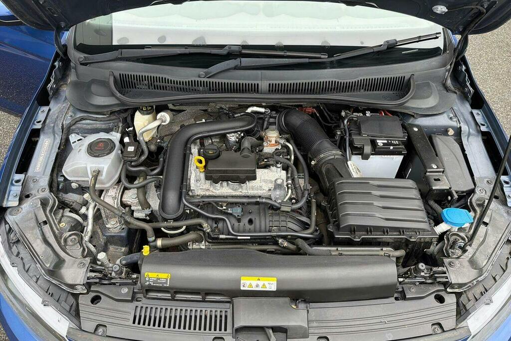 Volkswagen Polo Polo Match Tsi Black #38