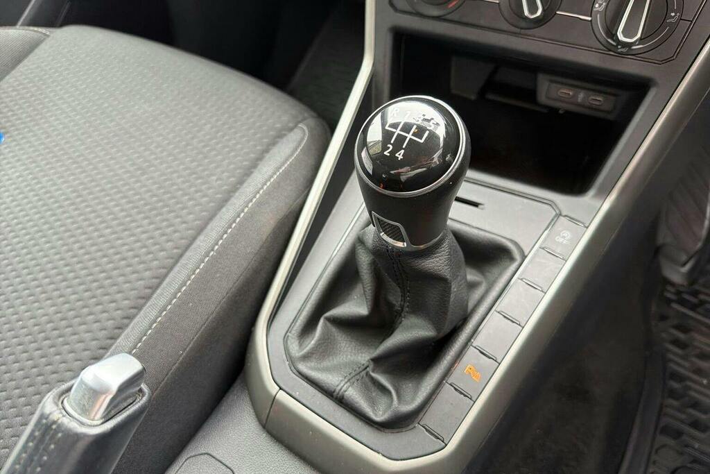 Volkswagen Polo Polo Match Tsi Black #31