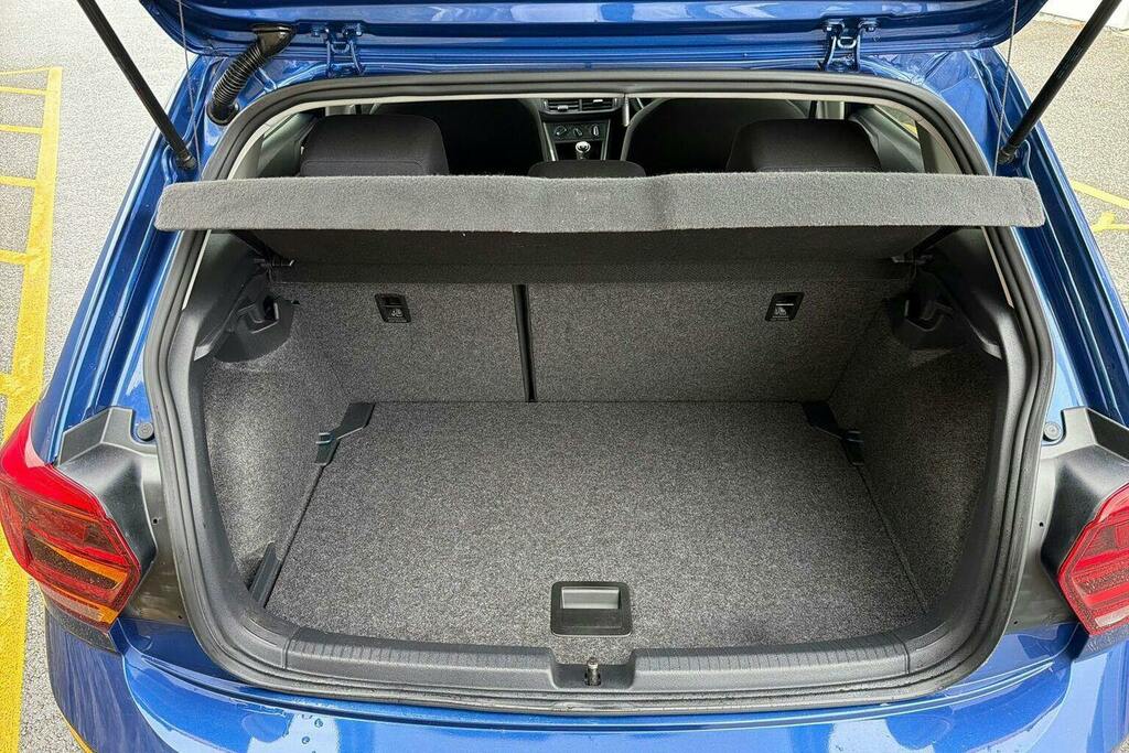 Volkswagen Polo Polo Match Tsi Black #18