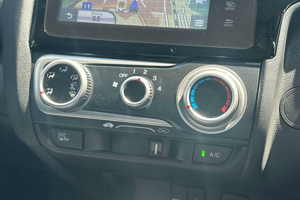 Honda Jazz 1.5 I-vtec Sport Navi Cvt Grey #21