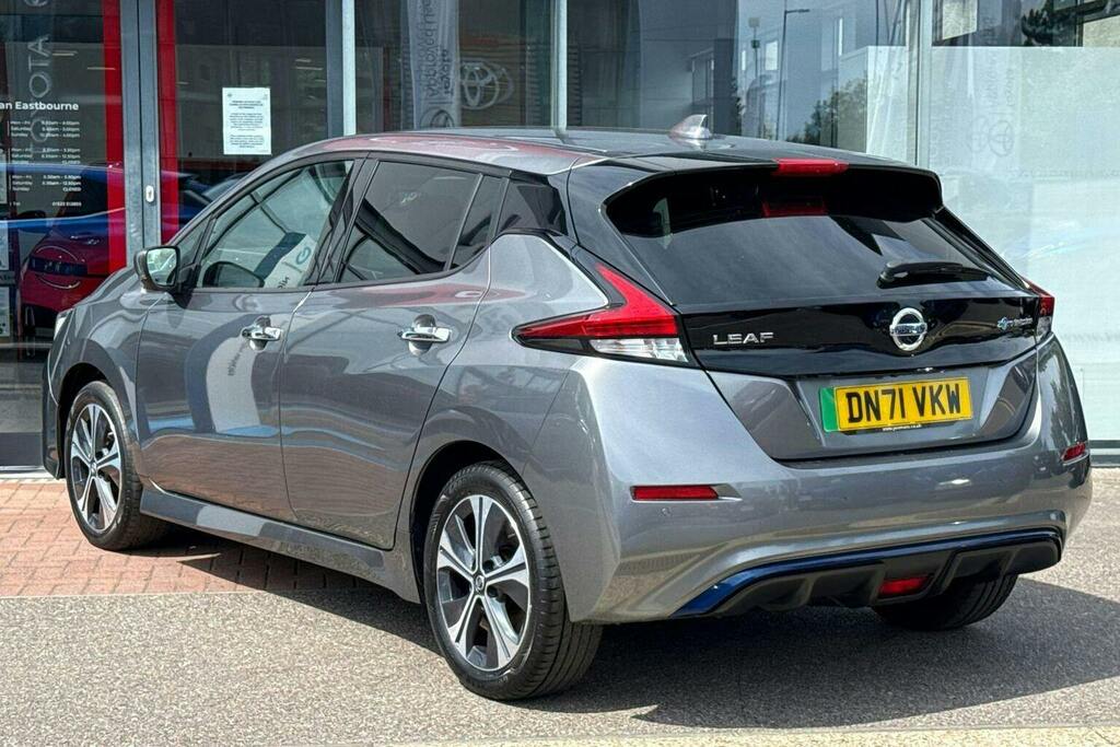 Nissan Leaf 40Kwh Tekna Hatchback DN71VKW Grey #5
