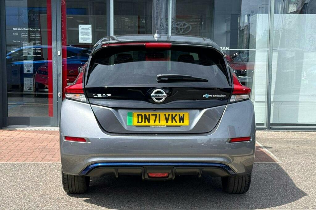 Nissan Leaf 40Kwh Tekna Hatchback DN71VKW Grey #4