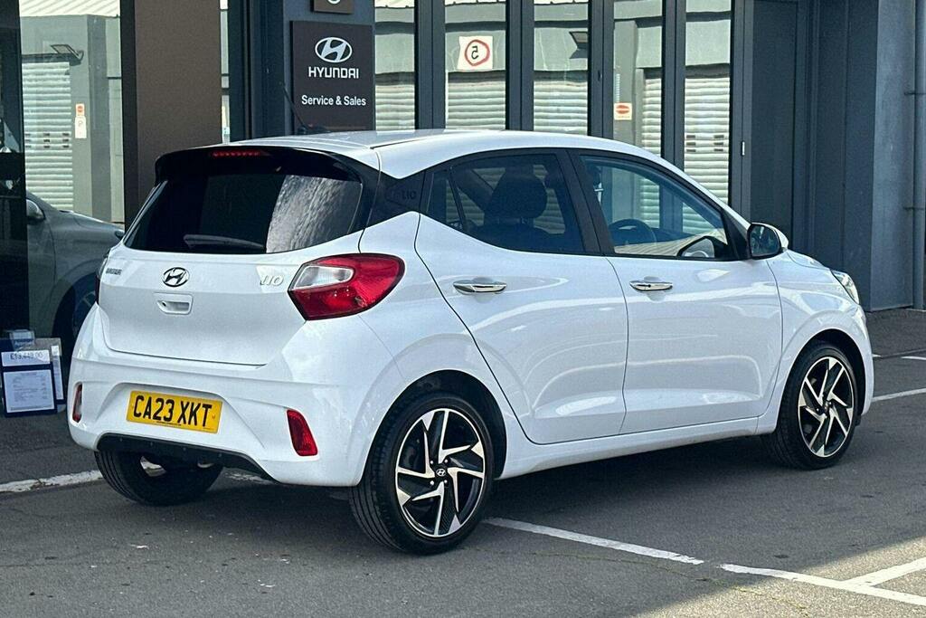 Hyundai I10 1.0 Premium Hatchback CA23XKT White #3