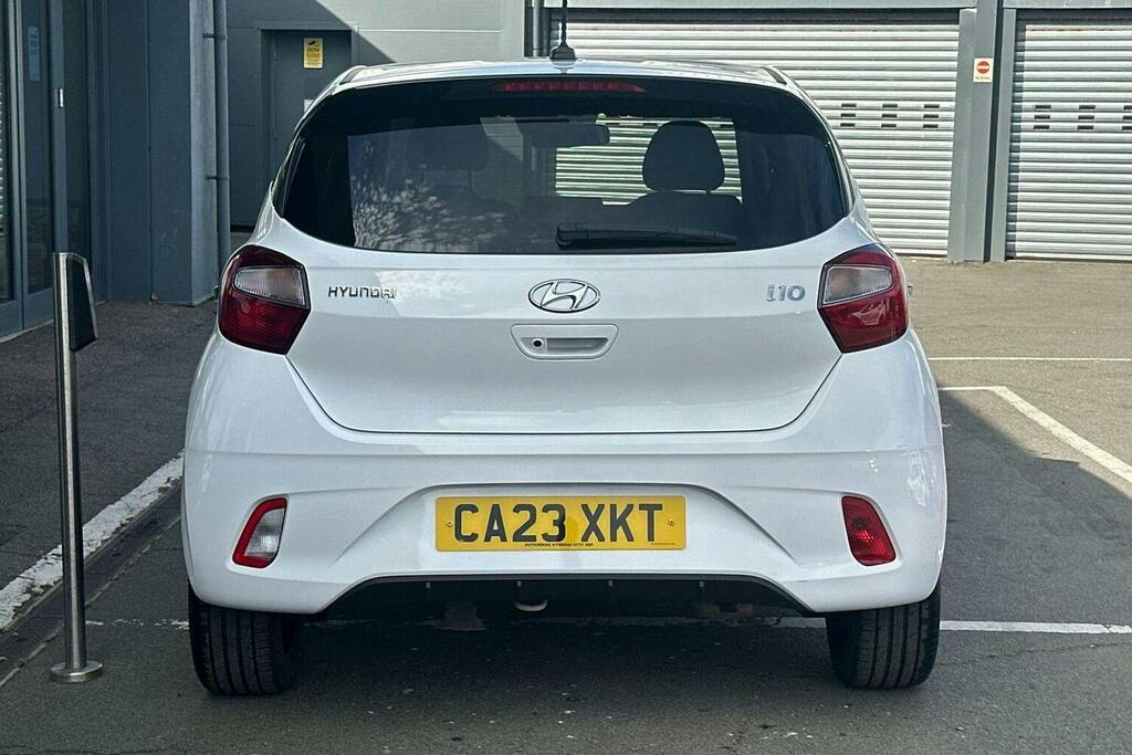 Hyundai I10 1.0 Premium Hatchback CA23XKT White #4