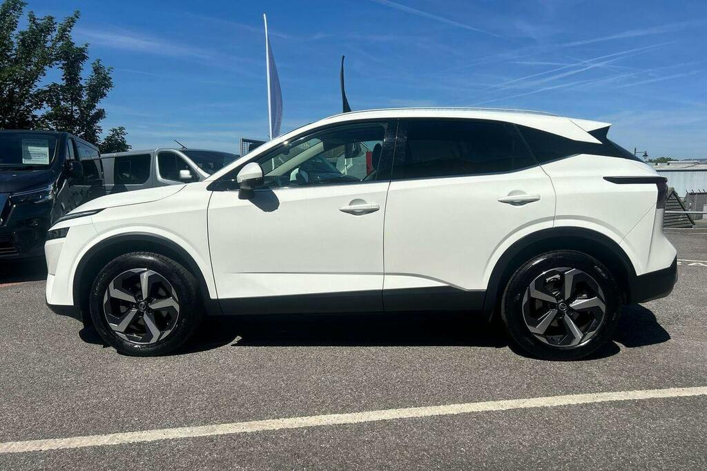 Nissan Qashqai 1.3 Dig T Mhev N Connecta Suv Hybrid Ma HW71FZV White #6