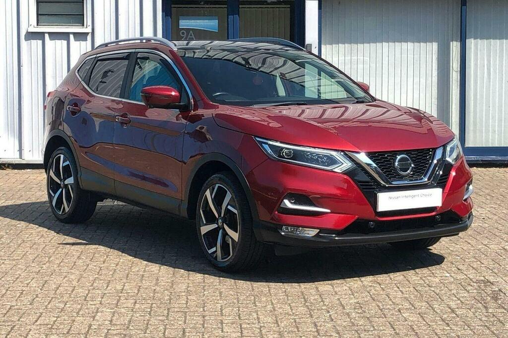 Nissan Qashqai 1.3 Dig T Tekna Suv Red