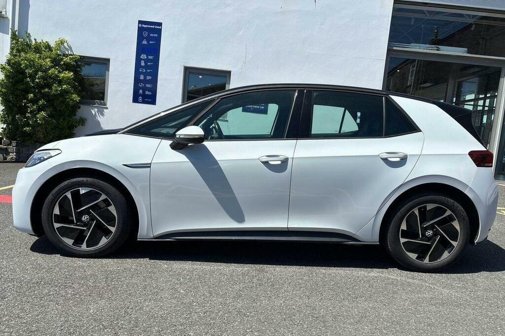 Volkswagen ID.3 Pro Performance 58Kwh Life Hatchback White #6