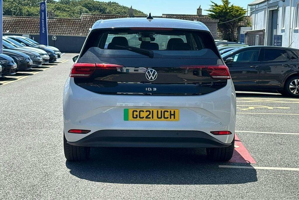 Volkswagen ID.3 Pro Performance 58Kwh Life Hatchback White #4