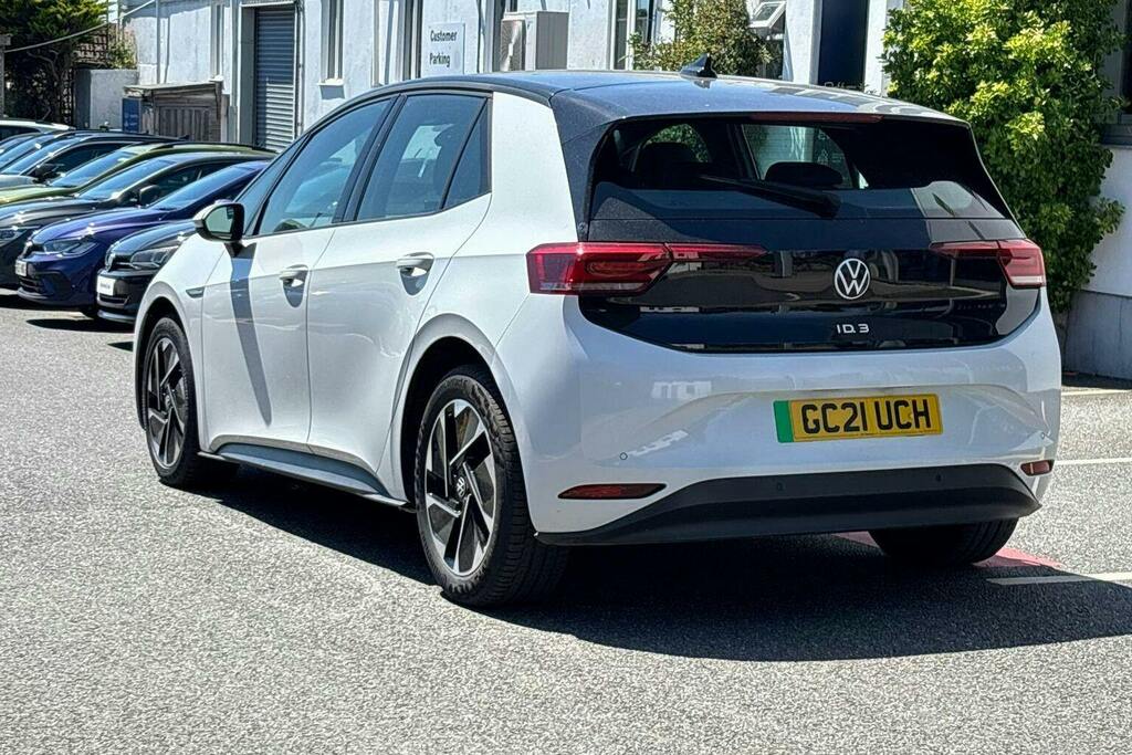 Volkswagen ID.3 Pro Performance 58Kwh Life Hatchback White #5