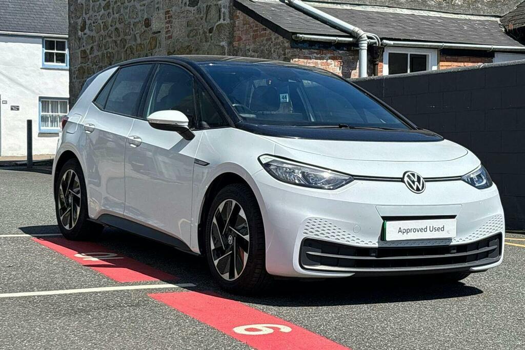 Volkswagen ID.3 Pro Performance 58Kwh Life Hatchback White