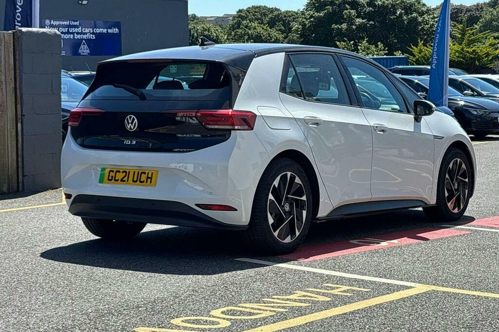 Volkswagen ID.3 Pro Performance 58Kwh Life Hatchback White #3