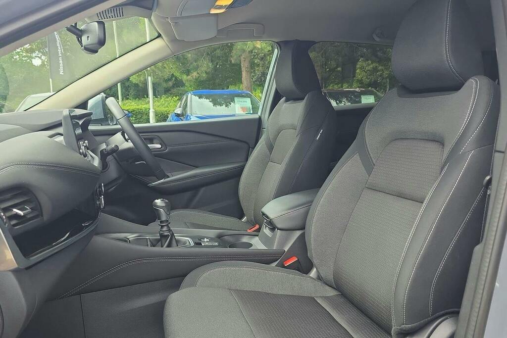 Nissan Qashqai 1.3L Tekna Black #16