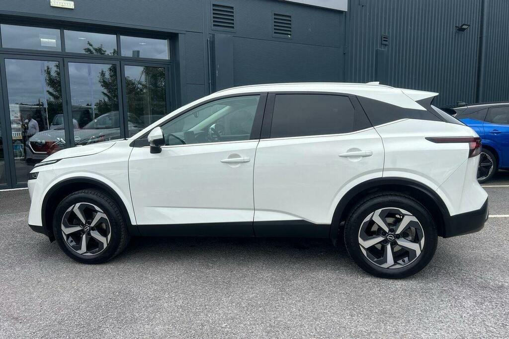 Nissan Qashqai 1.3 Dig T Mhev N Connecta Suv Hybrid Ma PK23UBD White #6