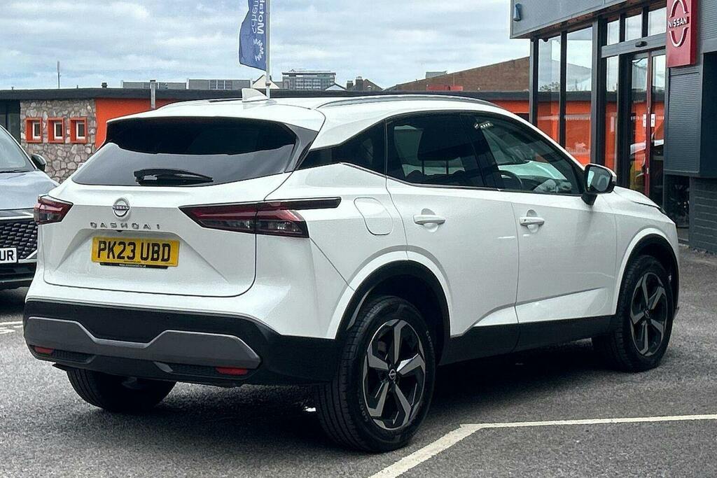 Nissan Qashqai 1.3 Dig T Mhev N Connecta Suv Hybrid Ma PK23UBD White #3