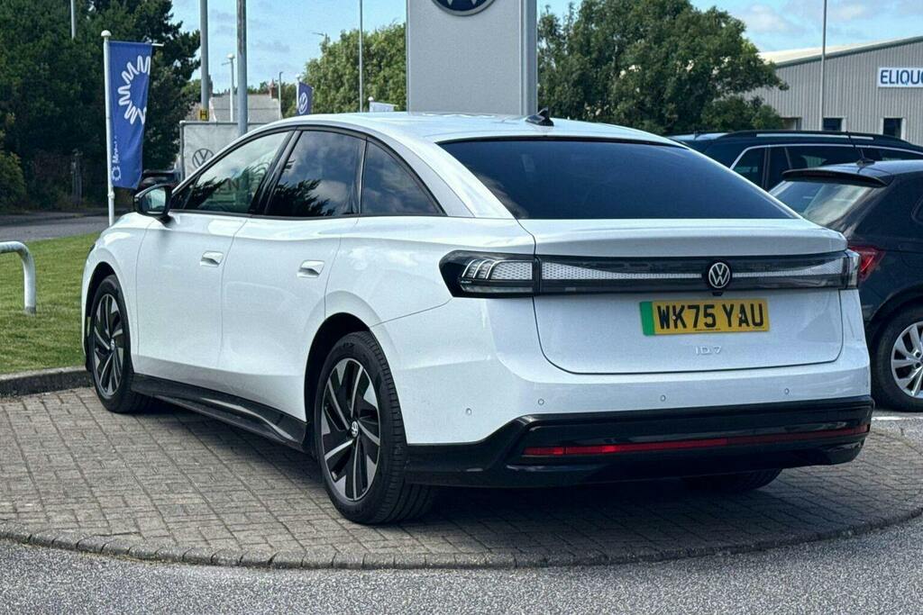 Volkswagen ID.7 Pro 77Kwh Match Plus Fastback White #5