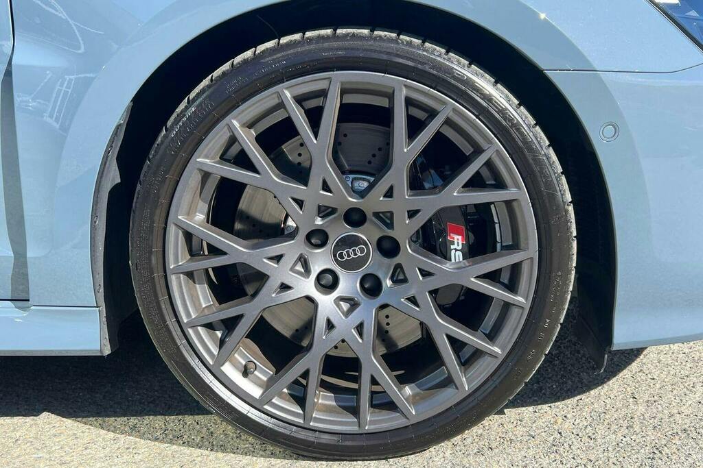 Audi RS3 Tfsi Carbon Black S Tronic Quattro Euro 6 4-Door Red #9