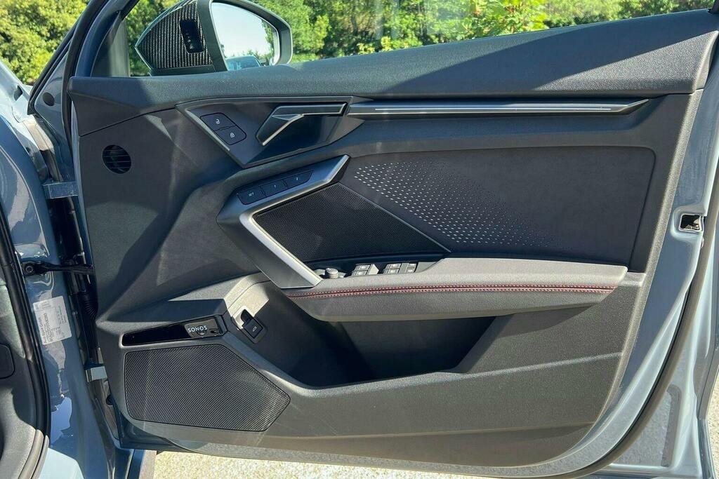 Audi RS3 Tfsi Carbon Black S Tronic Quattro Euro 6 4-Door Red #24