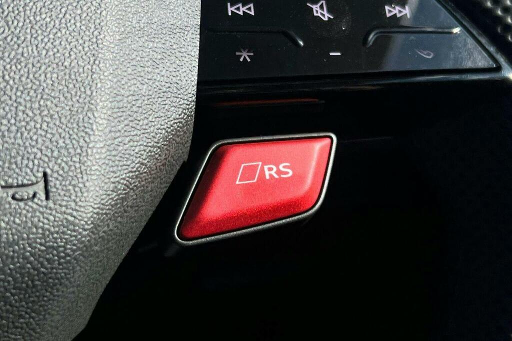 Audi RS3 Tfsi Carbon Black S Tronic Quattro Euro 6 4-Door Red #32