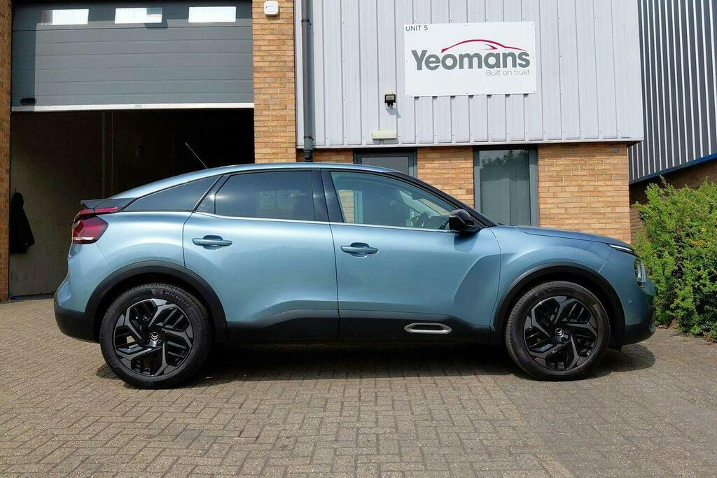 Citroen C4 1.2 Puretech Shine Hatchback Blue #2