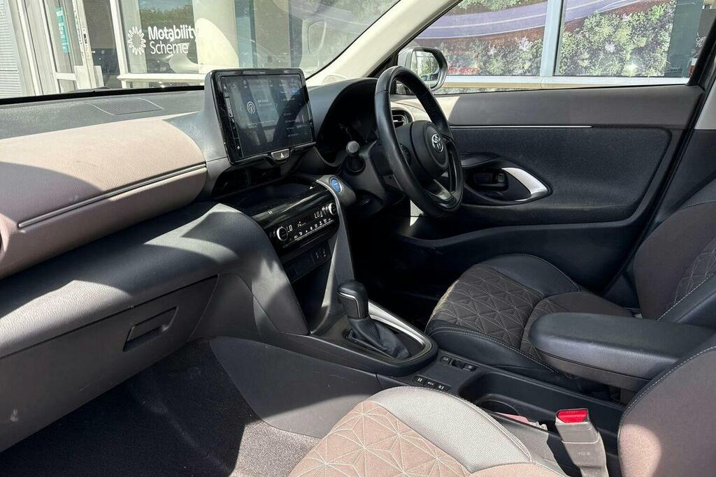 Toyota Yaris Cross 1.5 Vvt H Excel Suv Hybrid E Cvt GP22HBK Grey #5