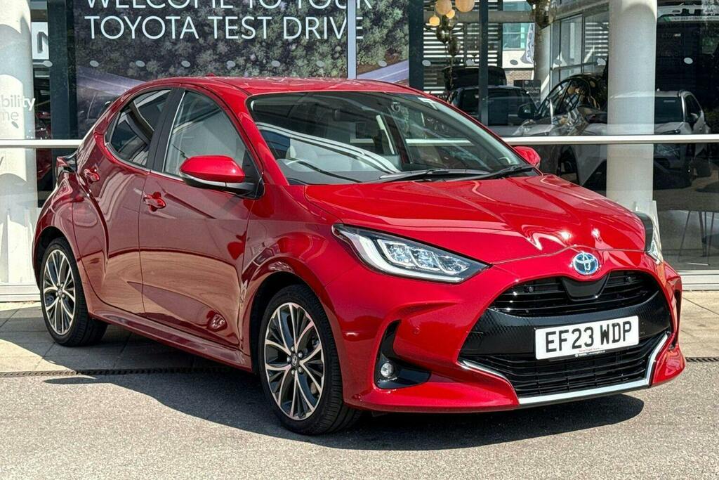 Toyota Yaris 1.5 Vvt H Excel Hatchback Hybrid E Cvt Red