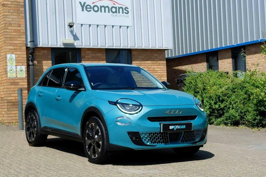 Fiat 600 1.2 Mhev La Prima Suv Hybrid E Dct Blue