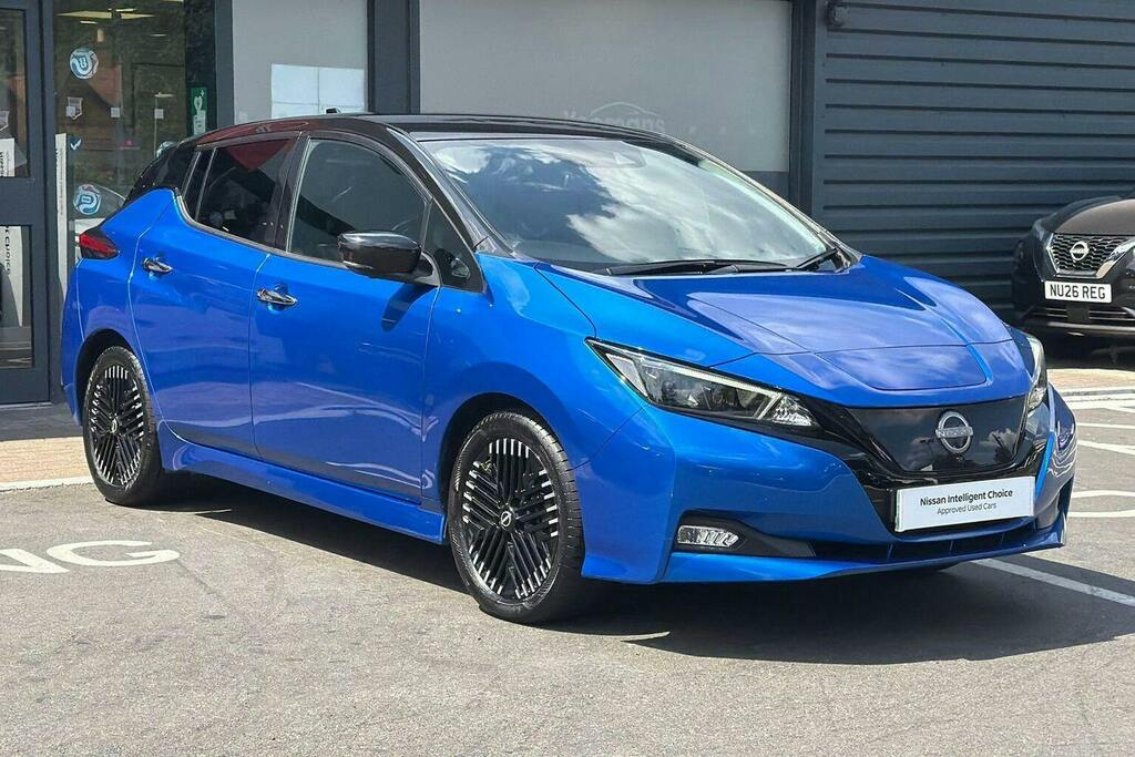 Nissan Leaf 39Kwh Tekna Hatchback Blue