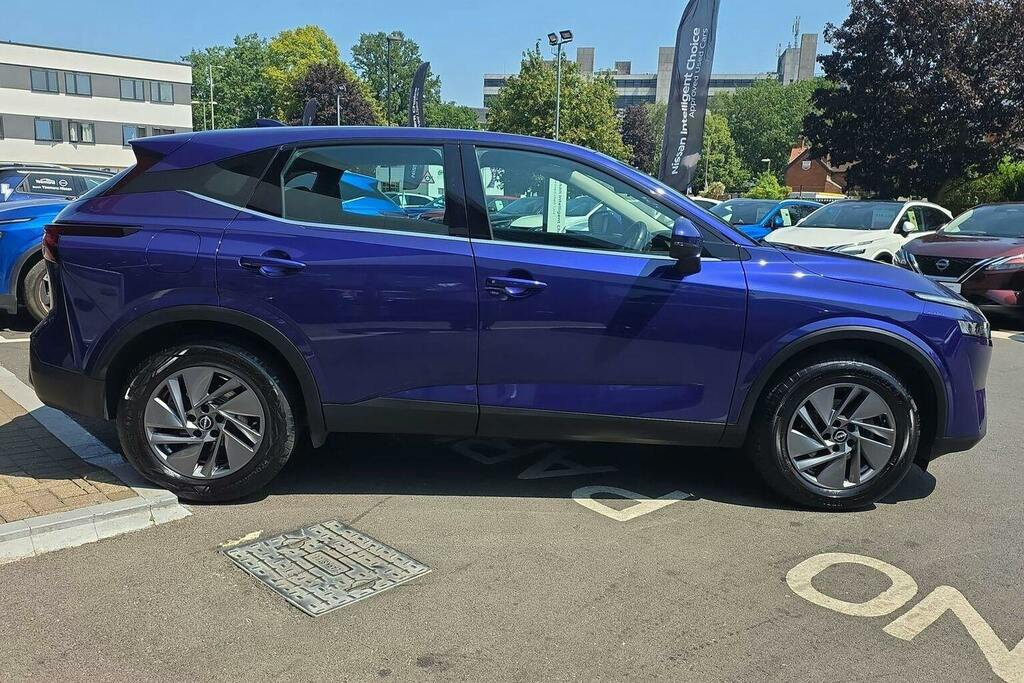 Nissan Qashqai 1.3 Dig T Mhev Acenta Premium Suv Hybri WM23NNL Blue #2