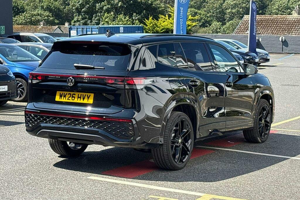 Volkswagen Tayron 1.5 Tsi Ehybrid 19.7Kwh R-line Edition Suv Pet Black #3