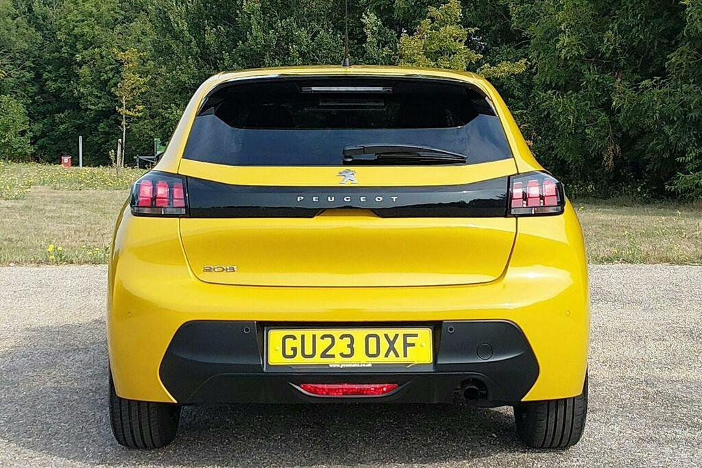 Peugeot 208 1.2 Puretech Active Premium Plus Hatchback Pe GU23OXF Yellow #4