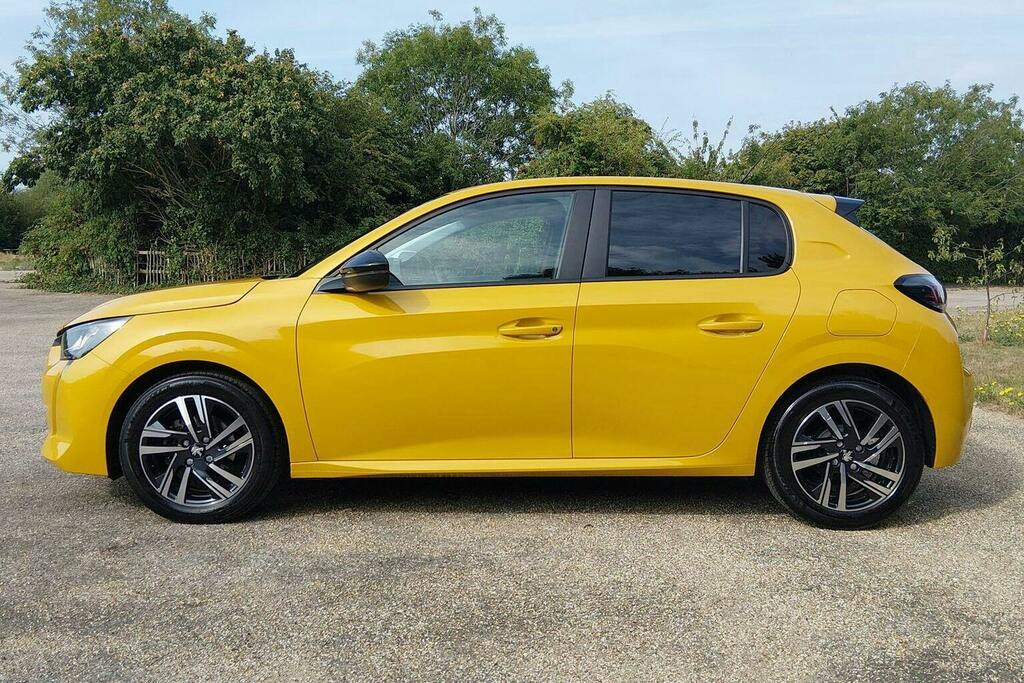 Peugeot 208 1.2 Puretech Active Premium Plus Hatchback Pe GU23OXF Yellow #6