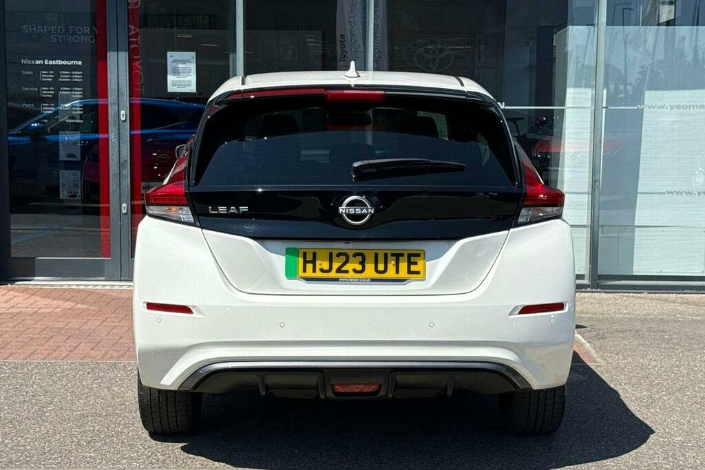 Nissan Leaf 59Kwh E Plus N Connecta Hatchback Aut White #4