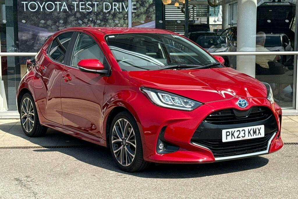 Toyota Yaris 1.5 Vvt H Excel Hatchback Hybrid E Cvt Red
