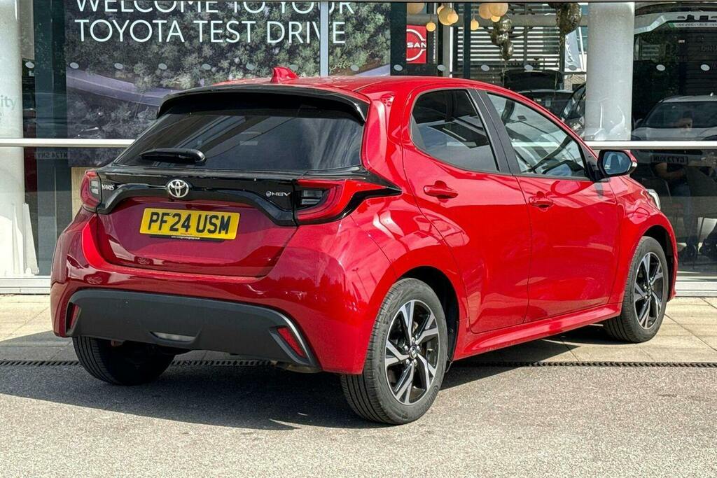 Toyota Yaris 1.5 Vvt H Design Hatchback Hybrid E Cvt PF24USM Red #3