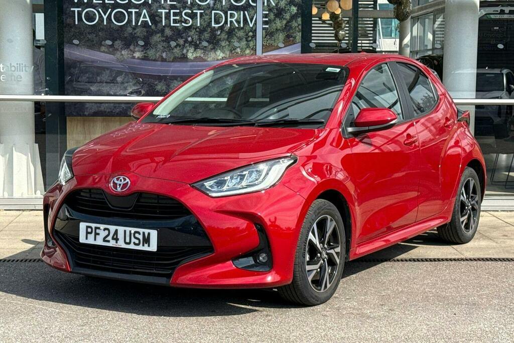 Toyota Yaris 1.5 Vvt H Design Hatchback Hybrid E Cvt PF24USM Red #4