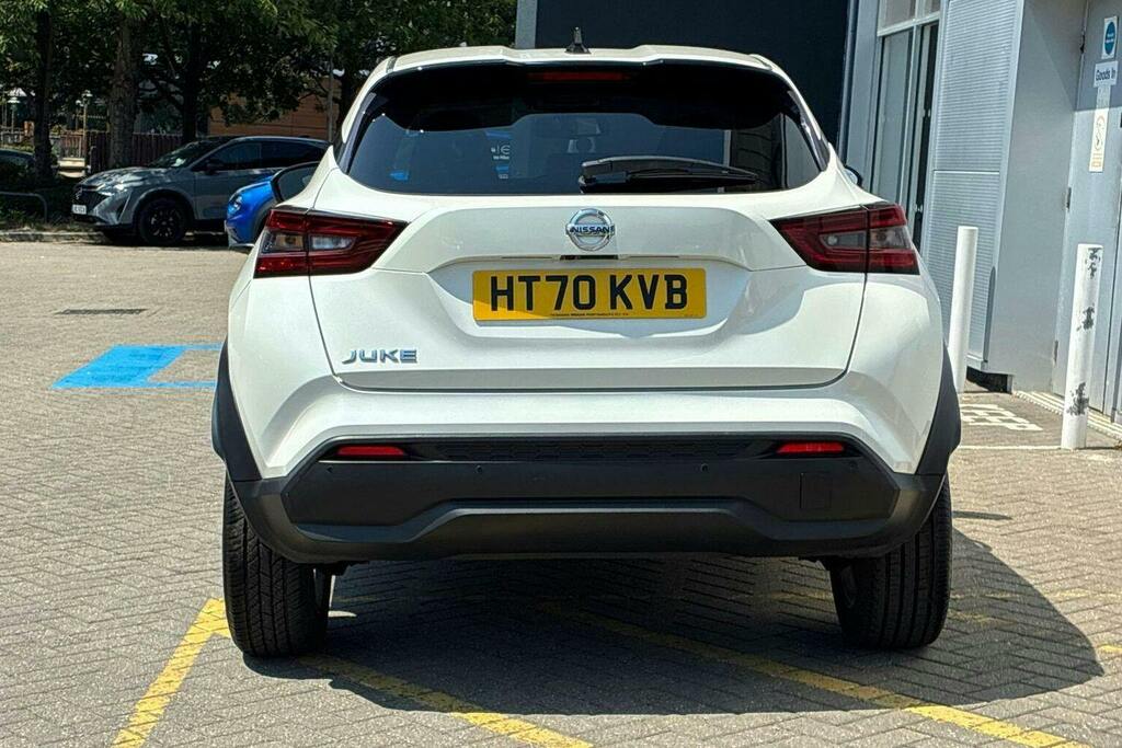 Nissan Juke 1.0 Dig T N Connecta Suv Dct White #4