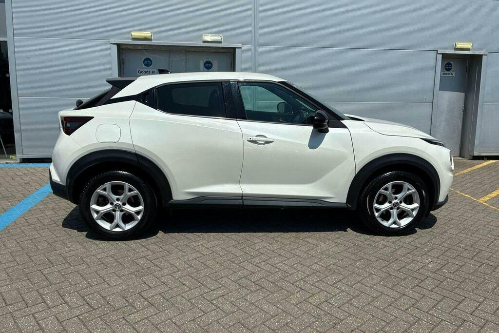 Nissan Juke 1.0 Dig T N Connecta Suv Dct White #2