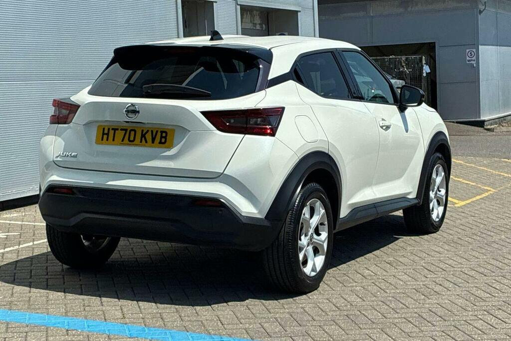 Nissan Juke 1.0 Dig T N Connecta Suv Dct White #3