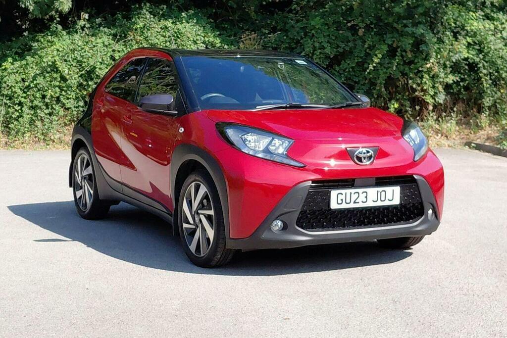 Toyota Aygo X 1.0 Vvt I Edge Hatchback Red