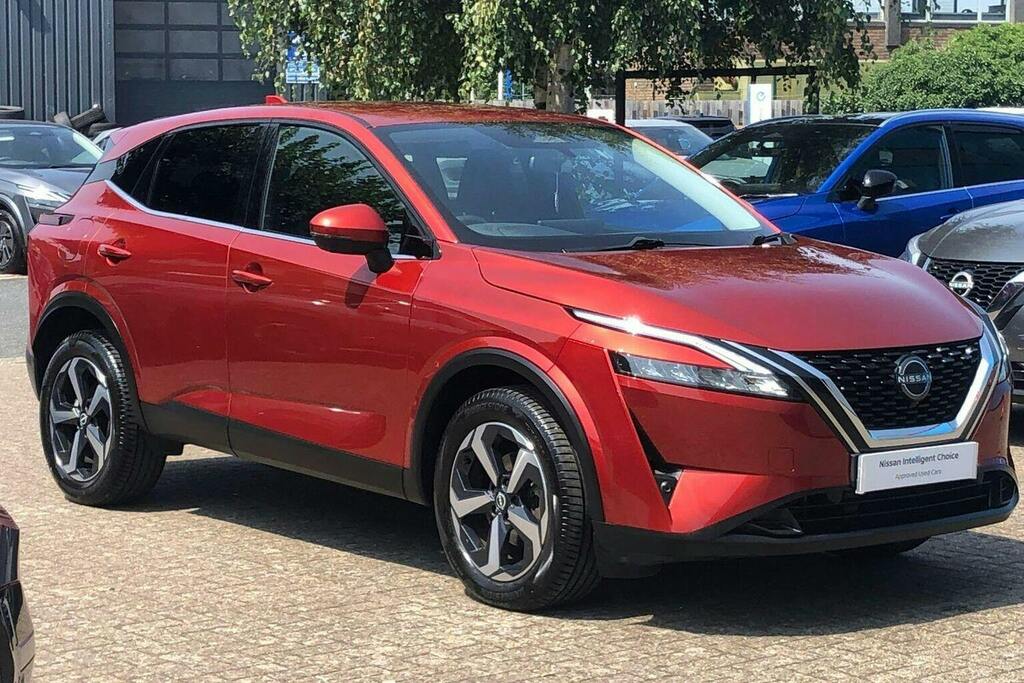 Nissan Qashqai 1.3 Dig T Mhev N Connecta Suv Hybrid Ma Red