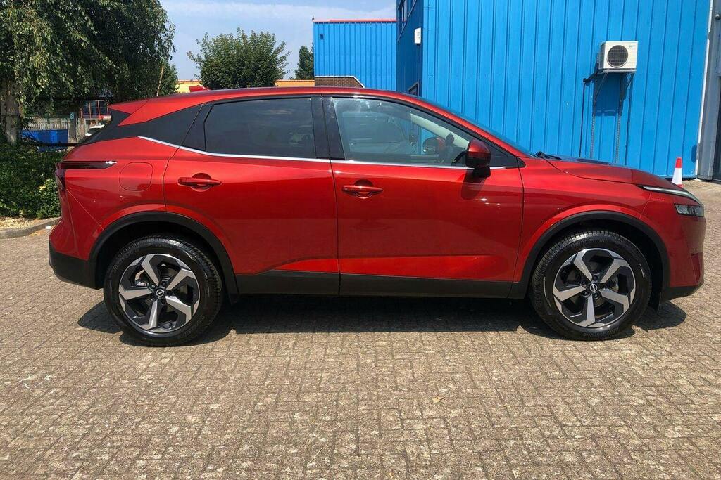 Nissan Qashqai 1.3 Dig T Mhev N Connecta Suv Hybrid Ma BW23KJX Red #2