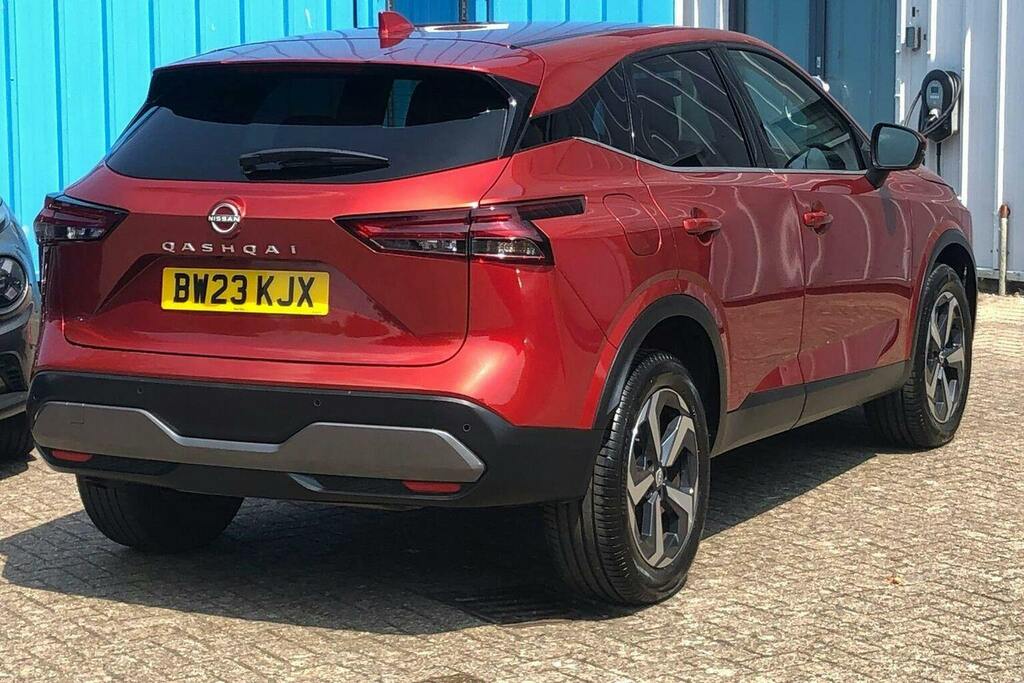 Nissan Qashqai 1.3 Dig T Mhev N Connecta Suv Hybrid Ma BW23KJX Red #3