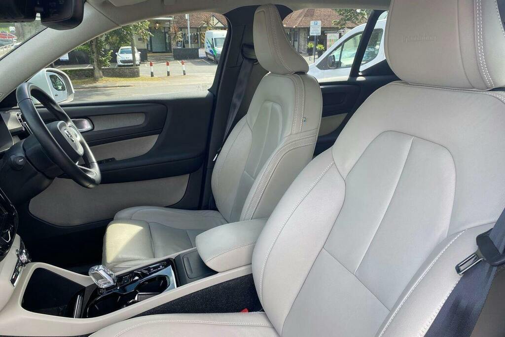 Volvo XC40 Volvo Estate 2.0 T4 Inscription Pro Geartronic Black #15