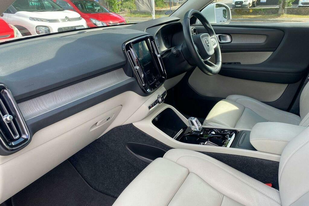 Volvo XC40 Volvo Estate 2.0 T4 Inscription Pro Geartronic Black #14