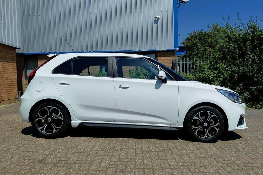 MG MG3 1.5 Vti Tech Exclusive Nav Hatchback Ma HT23KSE White #2