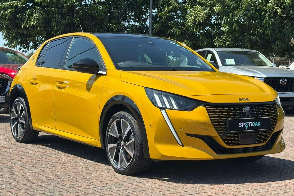 Peugeot e-208 50Kwh Gt Hatchback Yellow
