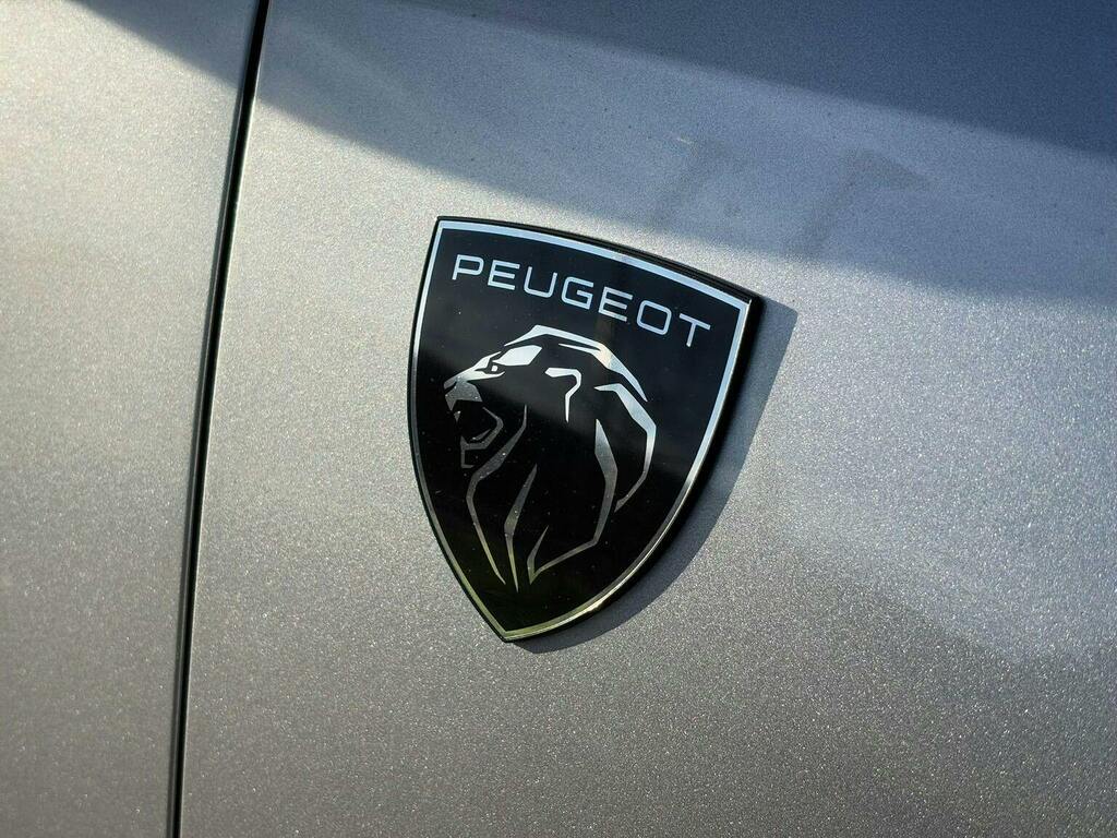 Peugeot 5008 73Kwh Gt Suv Grey #4
