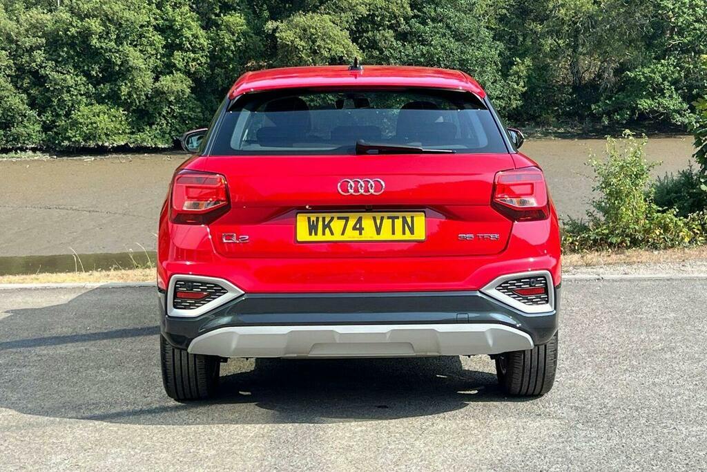 Audi Q2 1.5 Tfsi Cod 35 Sport Suv S Tronic Red #4